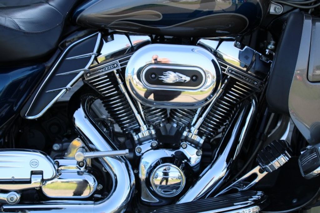 FLHTCUSE CVO  FLHTCUSE CVO