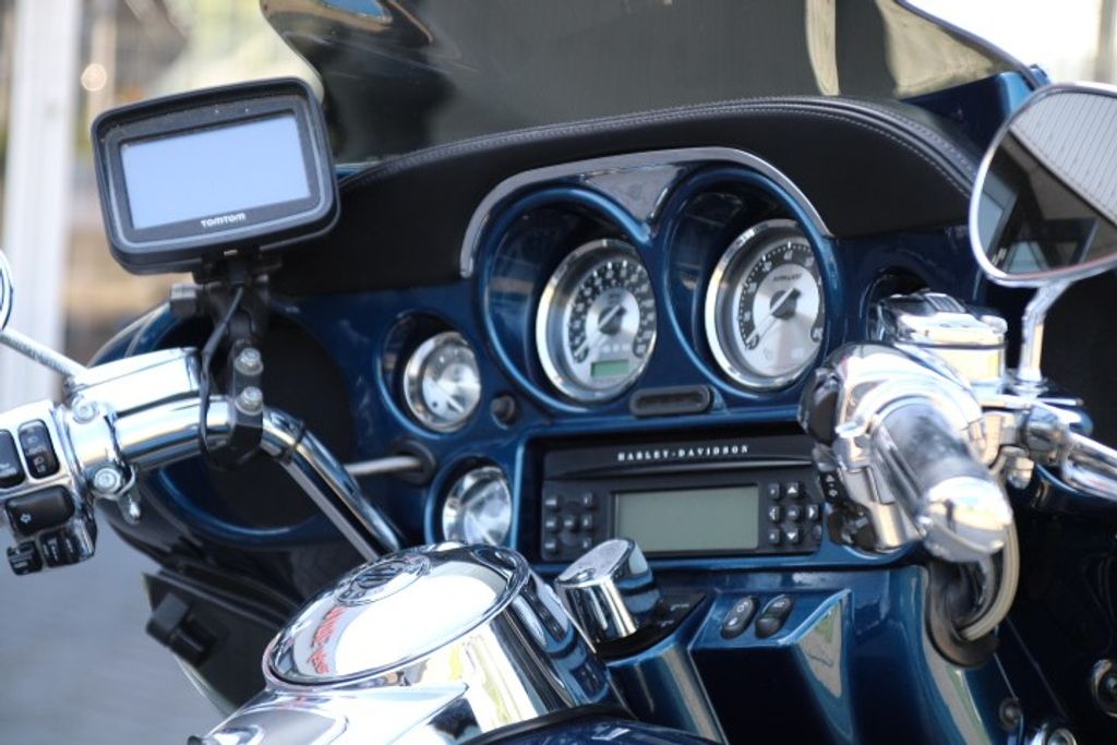 FLHTCUSE CVO  FLHTCUSE CVO