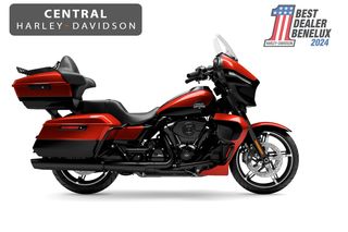  Street Glide  Ultra Blacked Out 117'' + two tone