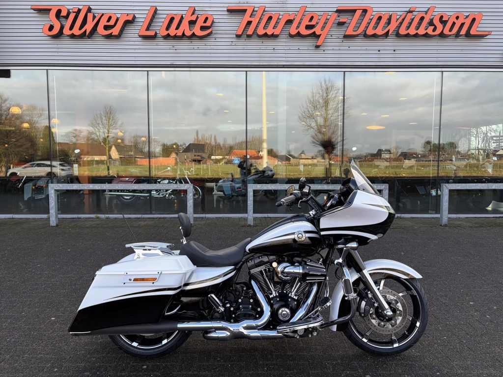  CVO Road Glide in opdracht van onze klant