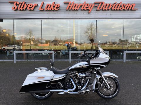  CVO Road Glide in opdracht van onze klant