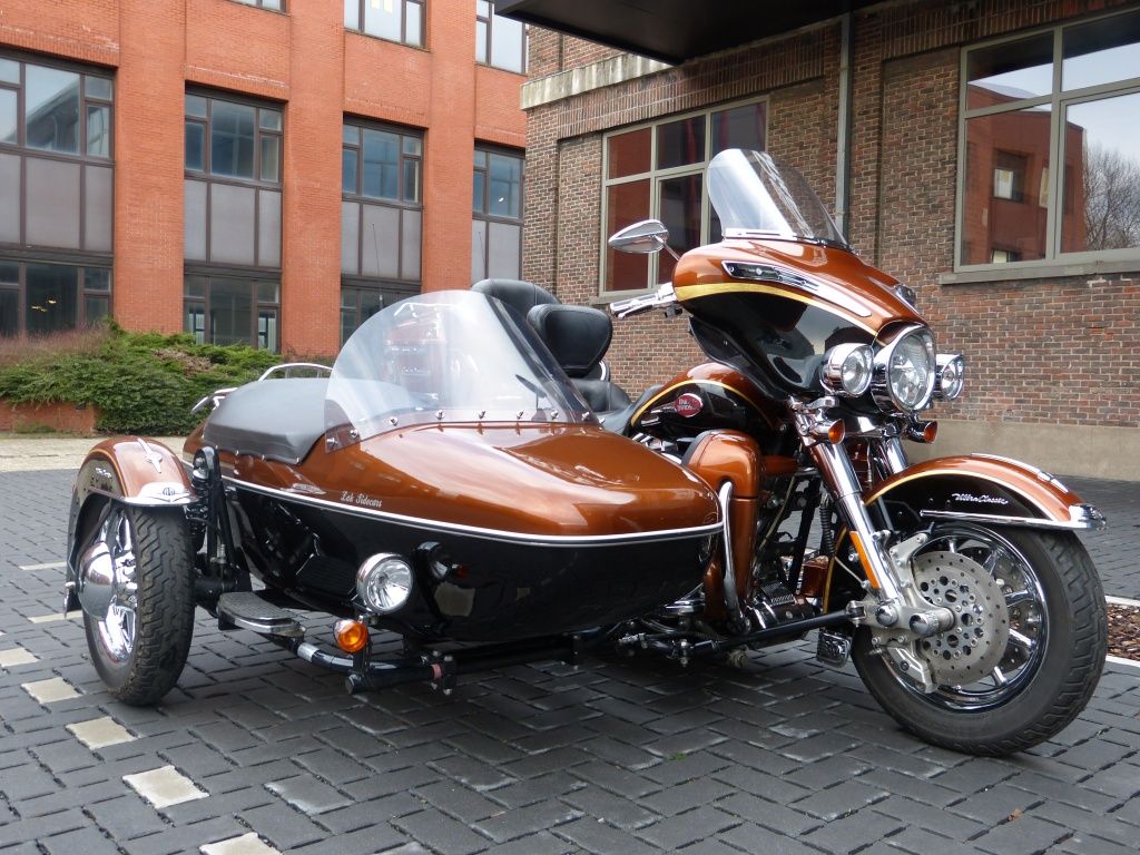  TOURING Ultra Classic CVO Sidecar