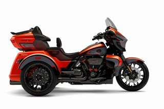  FLHLTSE CVO STREET GLIDE 3 LTD Gunslinger