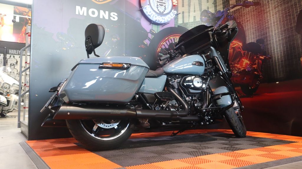  Tour Street Glide