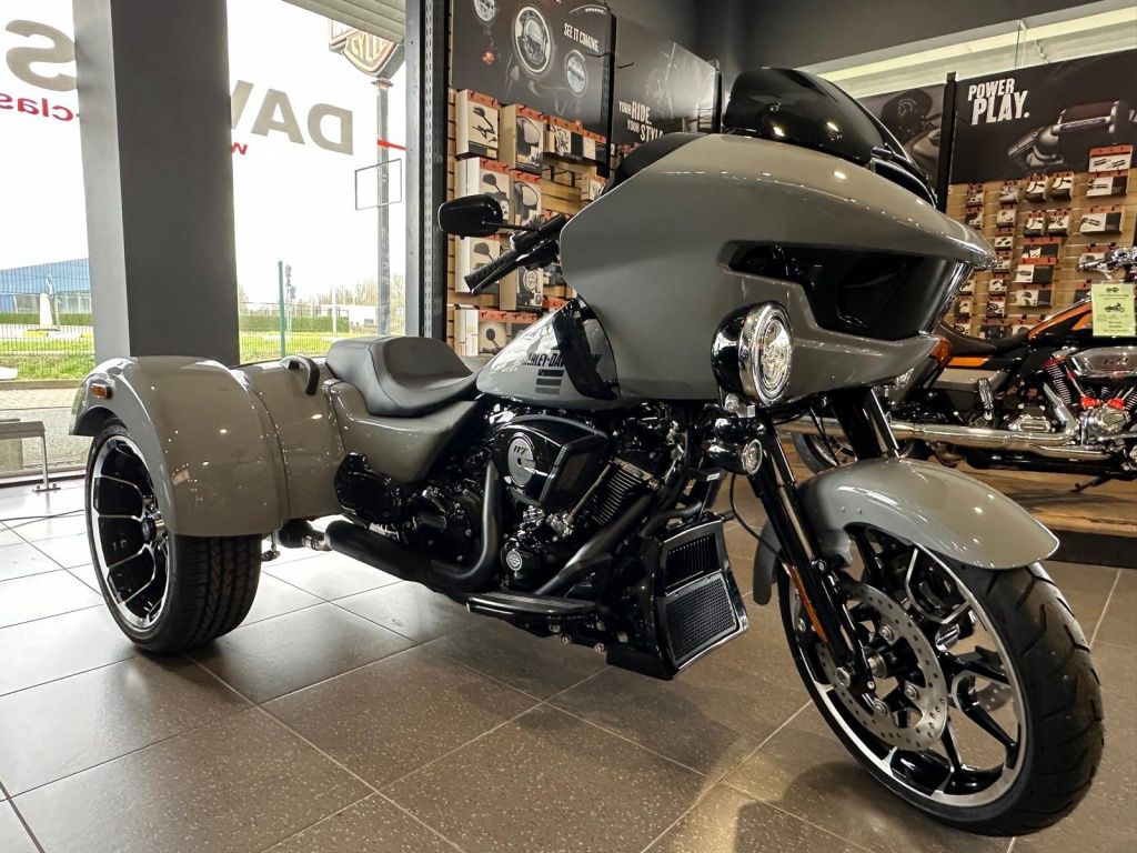  Tour TRIKE - ROAD GLIDE 3 117