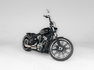  FXBR Breakout Softail Vivid Black