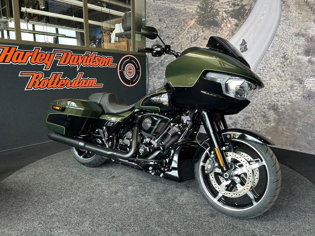  FLTRX ROAD GLIDE Black Trim - Two Tone