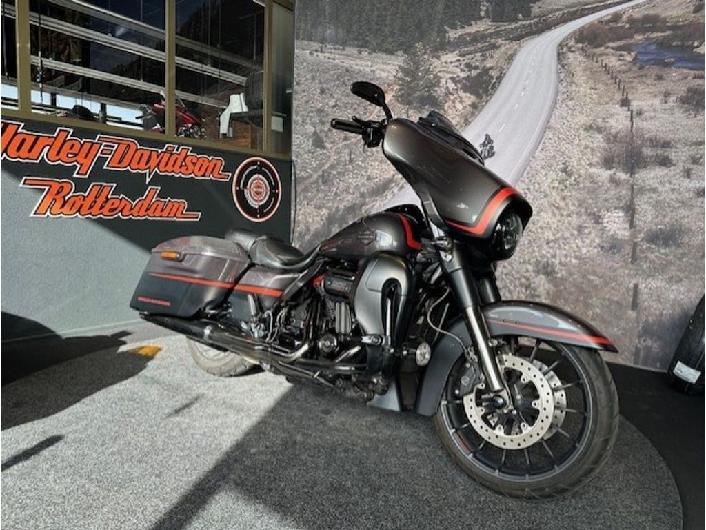  FLHXSE CVO STREET GLIDE