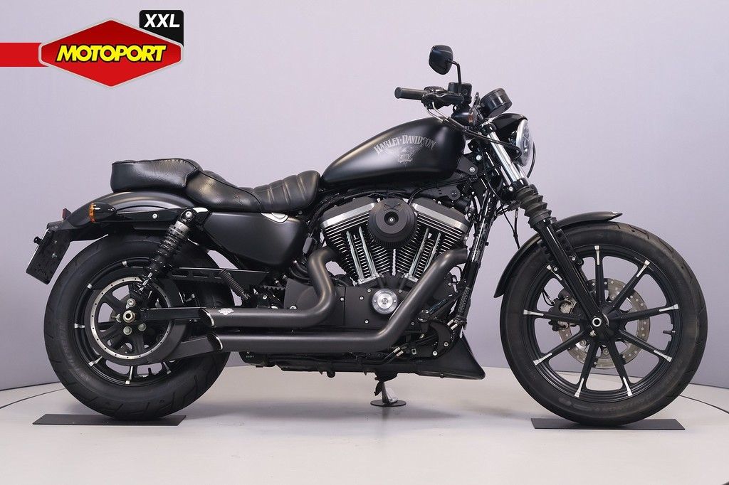  SPORTSTER 883 IRON
