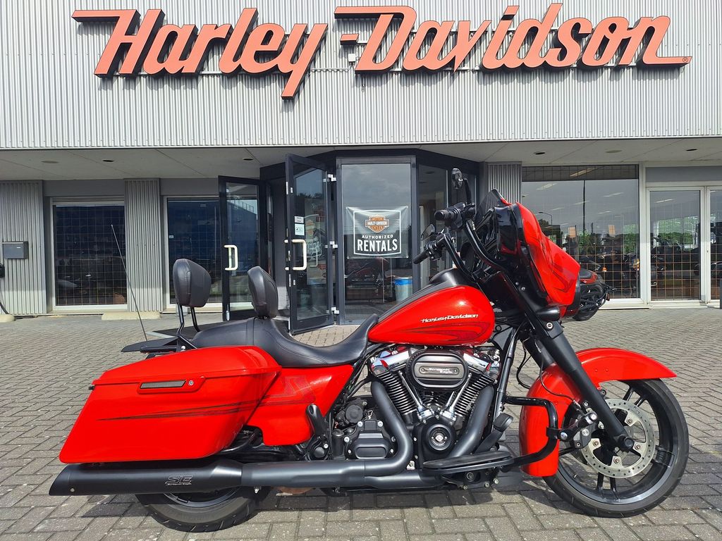 FLHX Street Glide