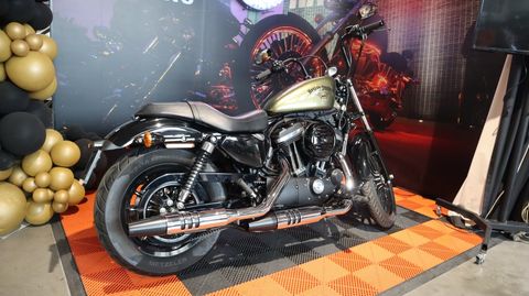 Chopper Iron 883