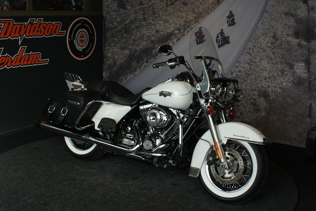  FLHRCI Road King Classic 103