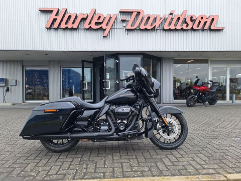  FLHXS Street Glide Special 114