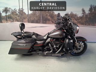  Cvo FLHXSE 1900 STREET GLIDE