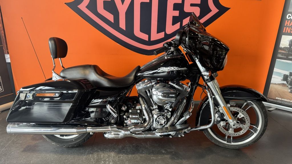  Tour STREET GLIDE