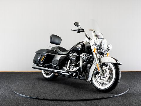  FLHRC Road King Classic