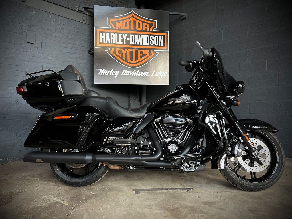  ULTRA LIMITED 114 TOURING