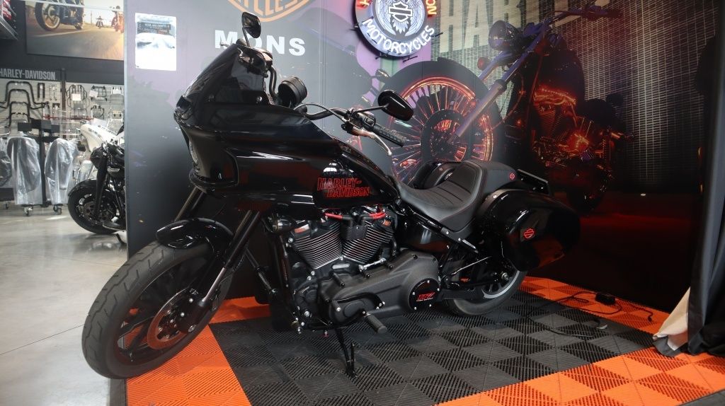  Cross low rider st