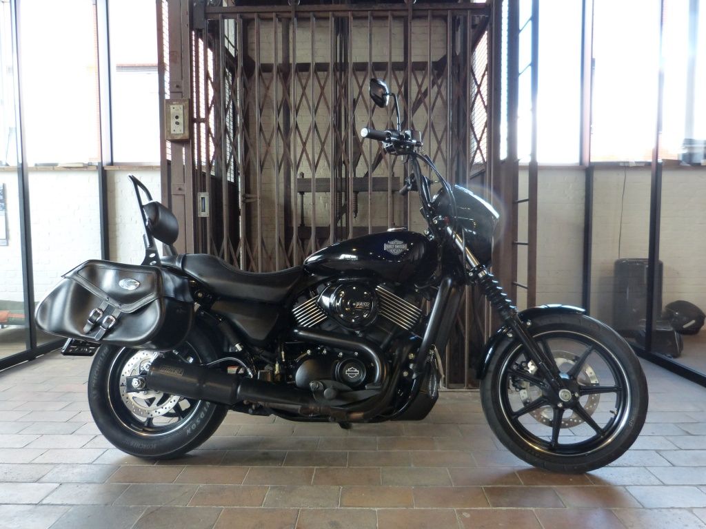  Sport Street 750