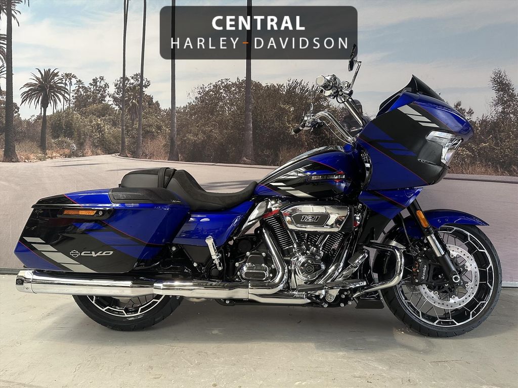  Road Glide CVO 121''