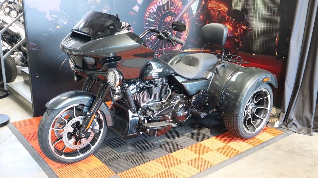  Tour ROAD GLIDE 3 TRIKE