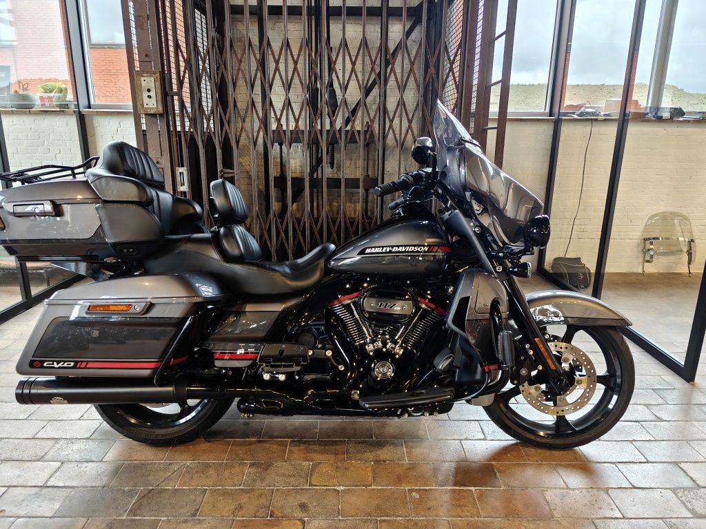  TOURING CVO Electra Glide Ultra Limited