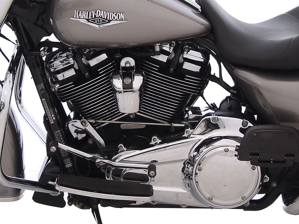 FLHR ROAD KING / ROADKING MILWAUKEE EIGHT  FLHR ROAD KING / ROADKING MILWAUKEE EIGHT
