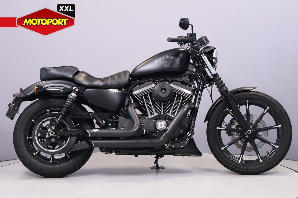  SPORTSTER 883 IRON
