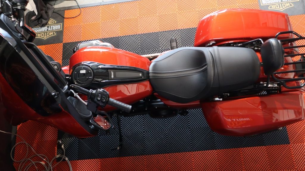 Tour Street Glide  Tour Street Glide