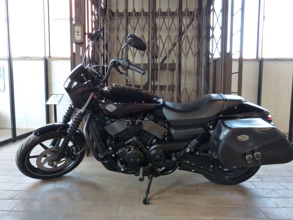 STREET XG750  STREET XG750