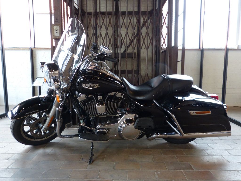 TOURING FLHR Road King  TOURING FLHR Road King