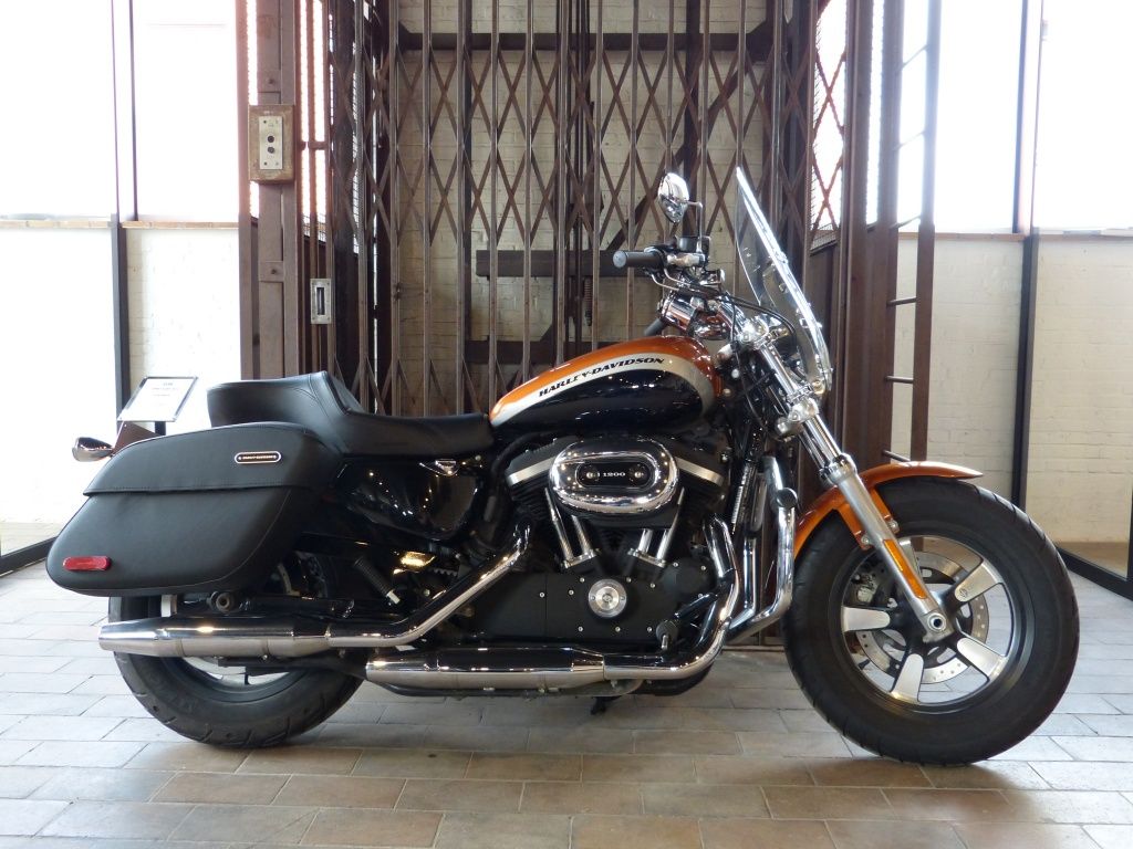  Sportster XL1200CA Custom