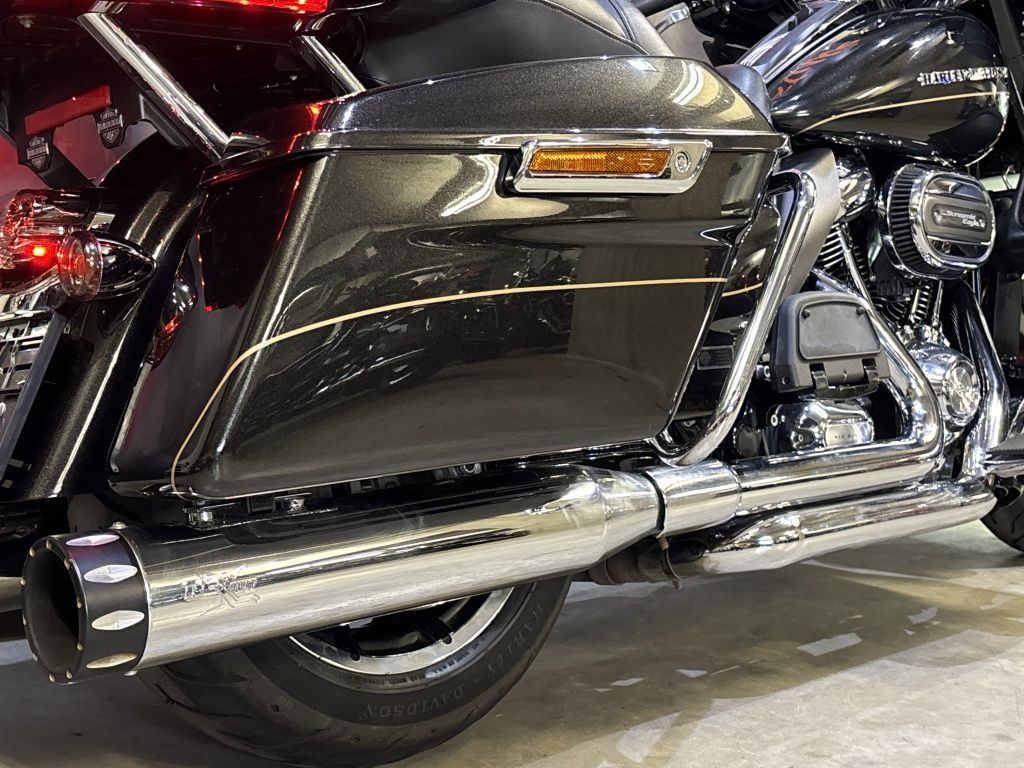 Touring Touring Ultra Limited FLHTK  Touring Touring Ultra Limited FLHTK