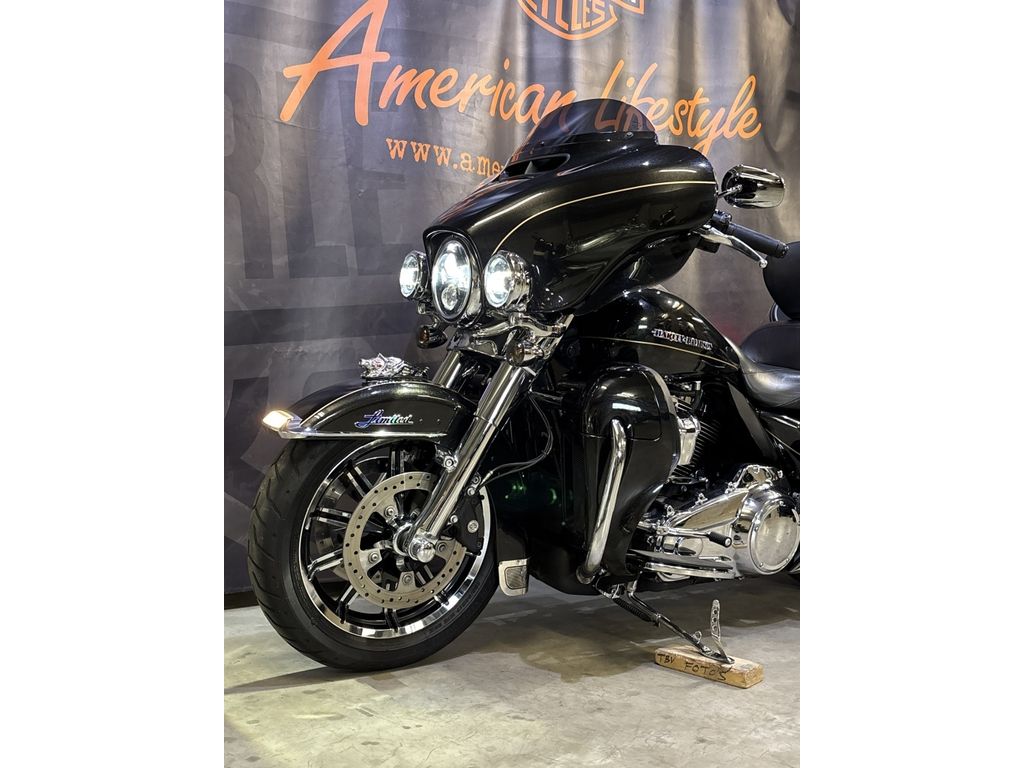 Touring Touring Ultra Limited FLHTK  Touring Touring Ultra Limited FLHTK