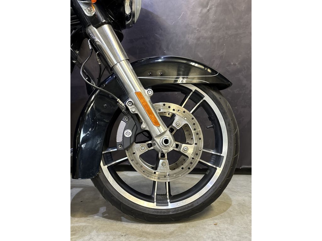 Touring Touring Street Glide Special FLHXS  Touring Touring Street Glide Special FLHXS