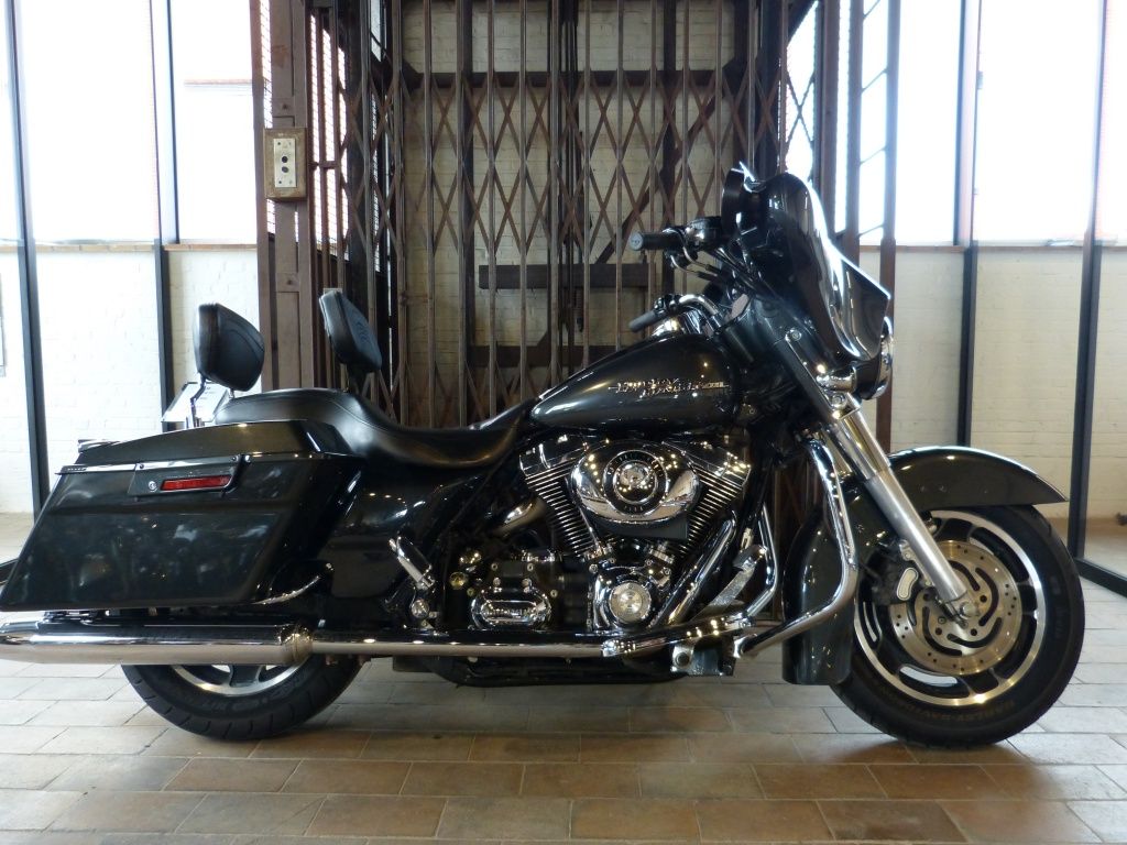 Touring FLHX Street Glide