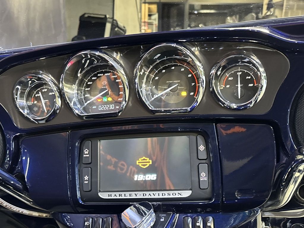 Touring Touring Ultra Limited CVO Anniversary FLHTKSE ANV  Touring Touring Ultra Limited CVO Anniversary FLHTKSE ANV