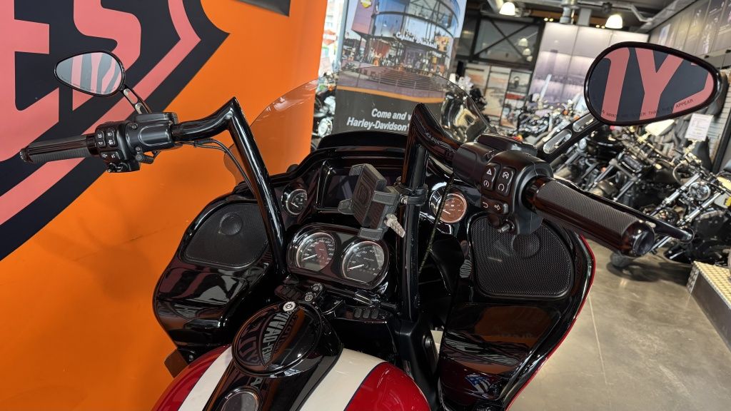 Tour ROAD GLIDE SPECIAL EDITION PATRIOT  Tour ROAD GLIDE SPECIAL EDITION PATRIOT