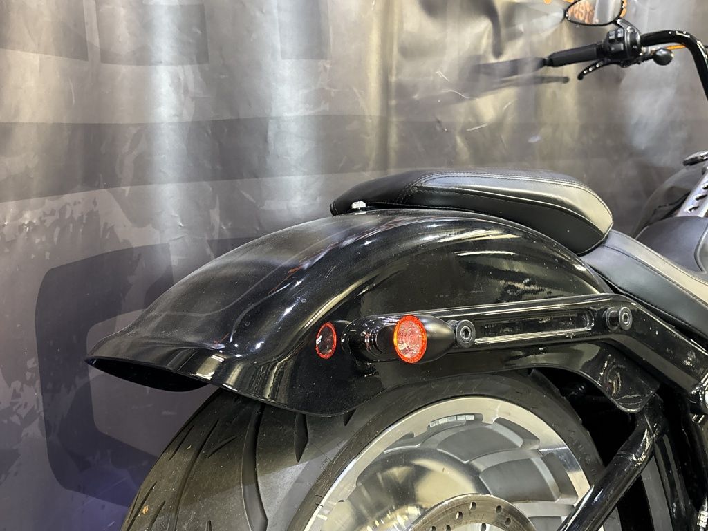 Chopper Softail Fat Boy FLFBS  Chopper Softail Fat Boy FLFBS