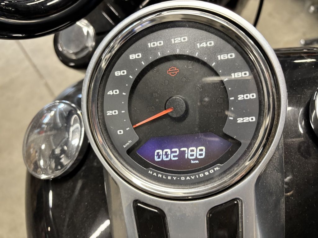 Chopper Softail Fat Boy FLFBS  Chopper Softail Fat Boy FLFBS