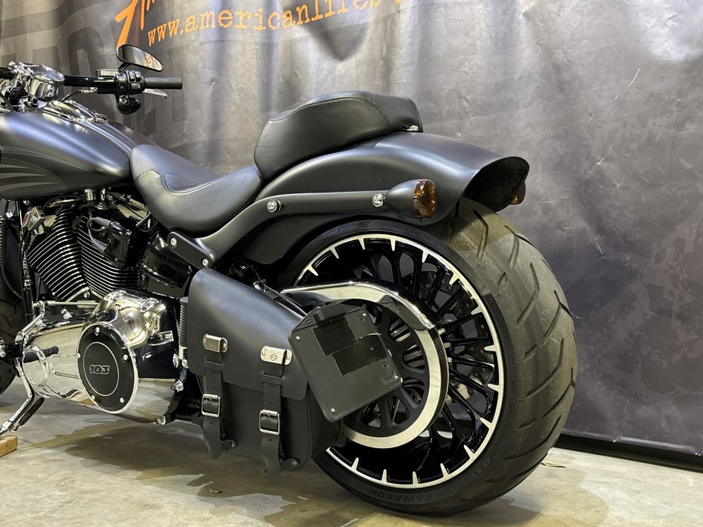 Chopper Softail Break Out FXSB  Chopper Softail Break Out FXSB