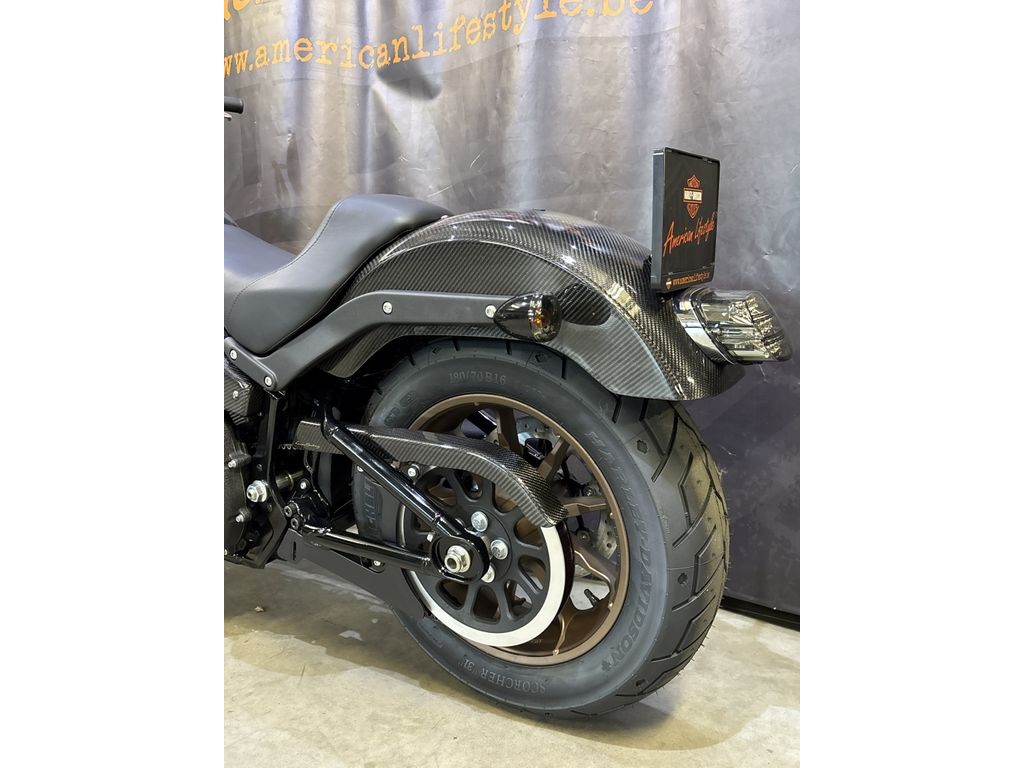 Chopper Softail Low Rider S FXLRS met opties  Chopper Softail Low Rider S FXLRS met opties