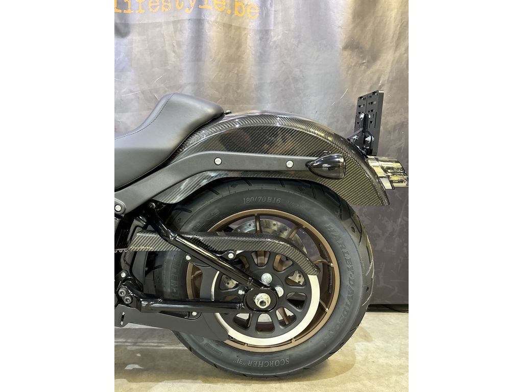 Chopper Softail Low Rider S FXLRS met opties  Chopper Softail Low Rider S FXLRS met opties