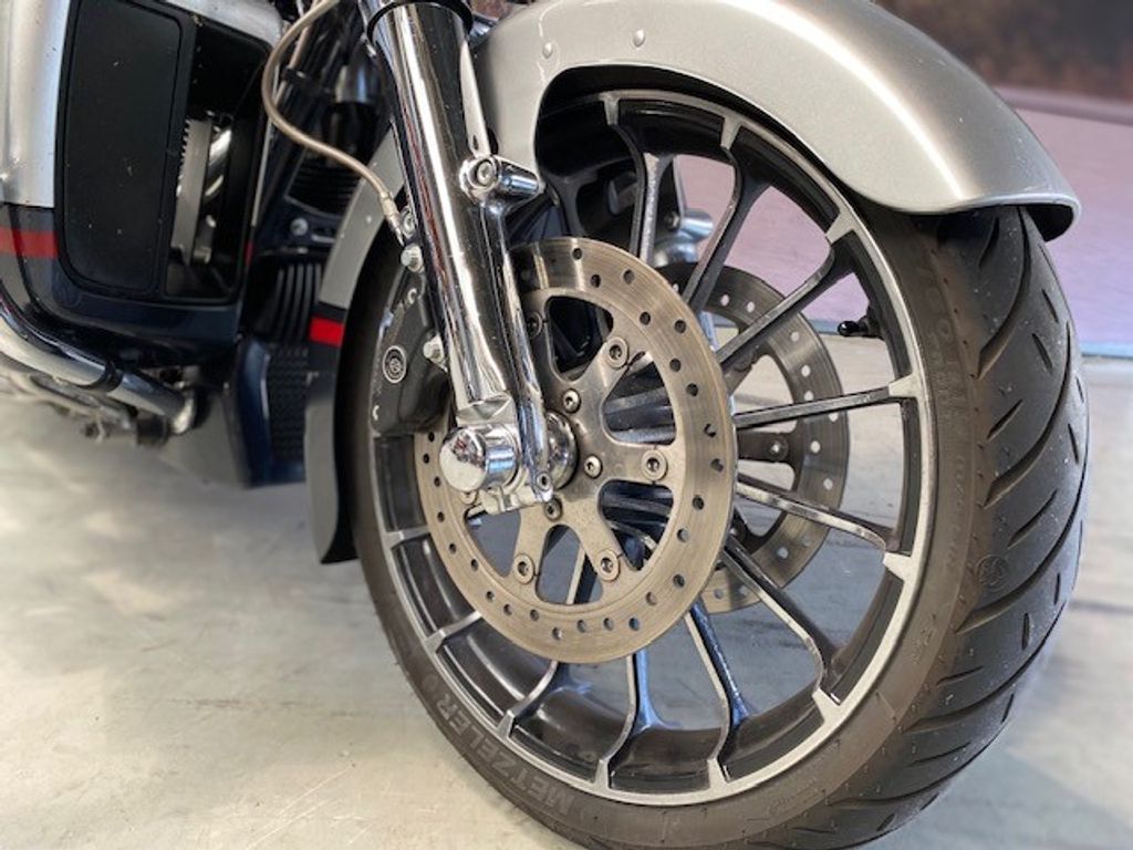 Cvo 1900 78KW STREET GLIDE  Cvo 1900 78KW STREET GLIDE