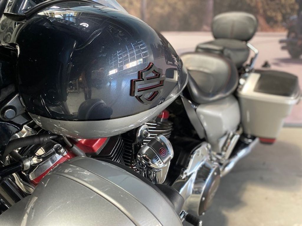 Cvo 1900 78KW STREET GLIDE  Cvo 1900 78KW STREET GLIDE