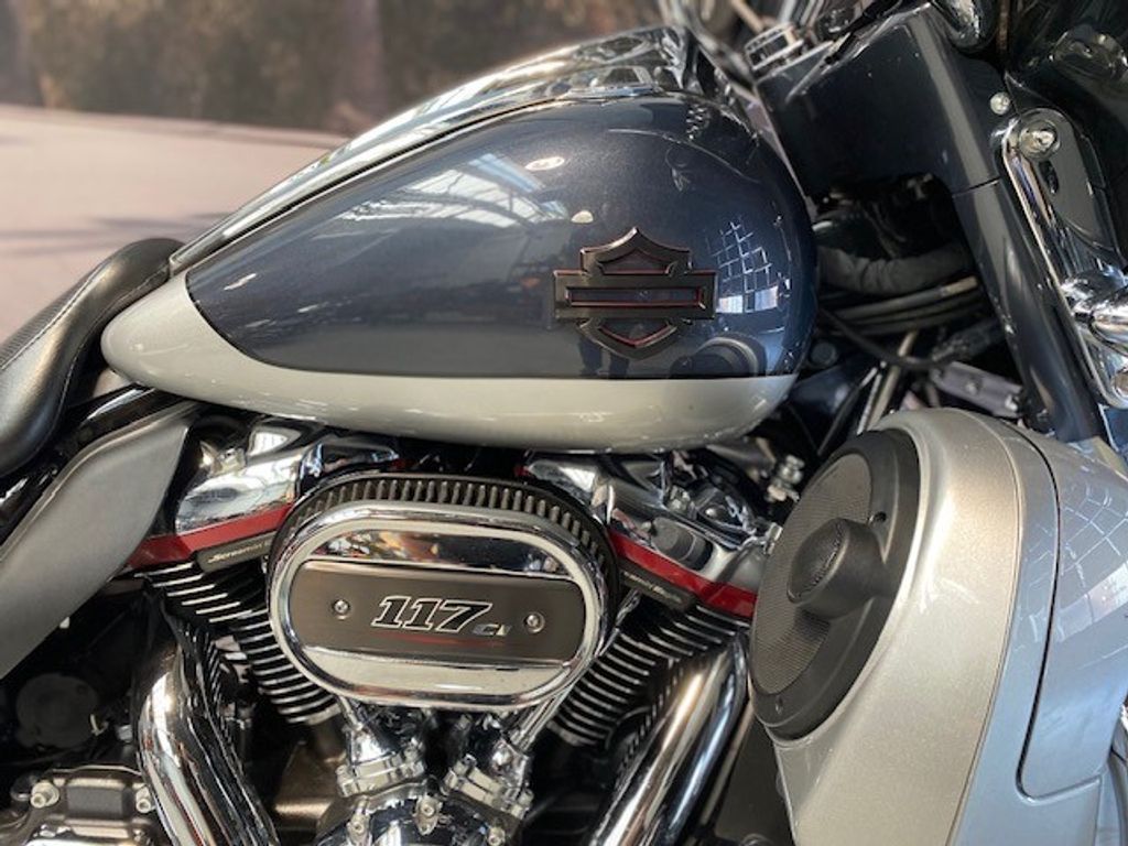 Cvo 1900 78KW STREET GLIDE  Cvo 1900 78KW STREET GLIDE