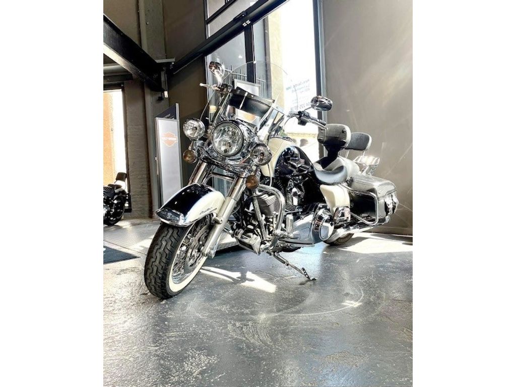 ROAD KING CLASSIC 103 TOURING