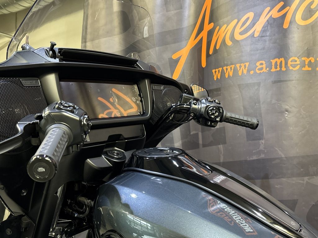 Touring Touring Street Glide Ultra FLHXU  Touring Touring Street Glide Ultra FLHXU