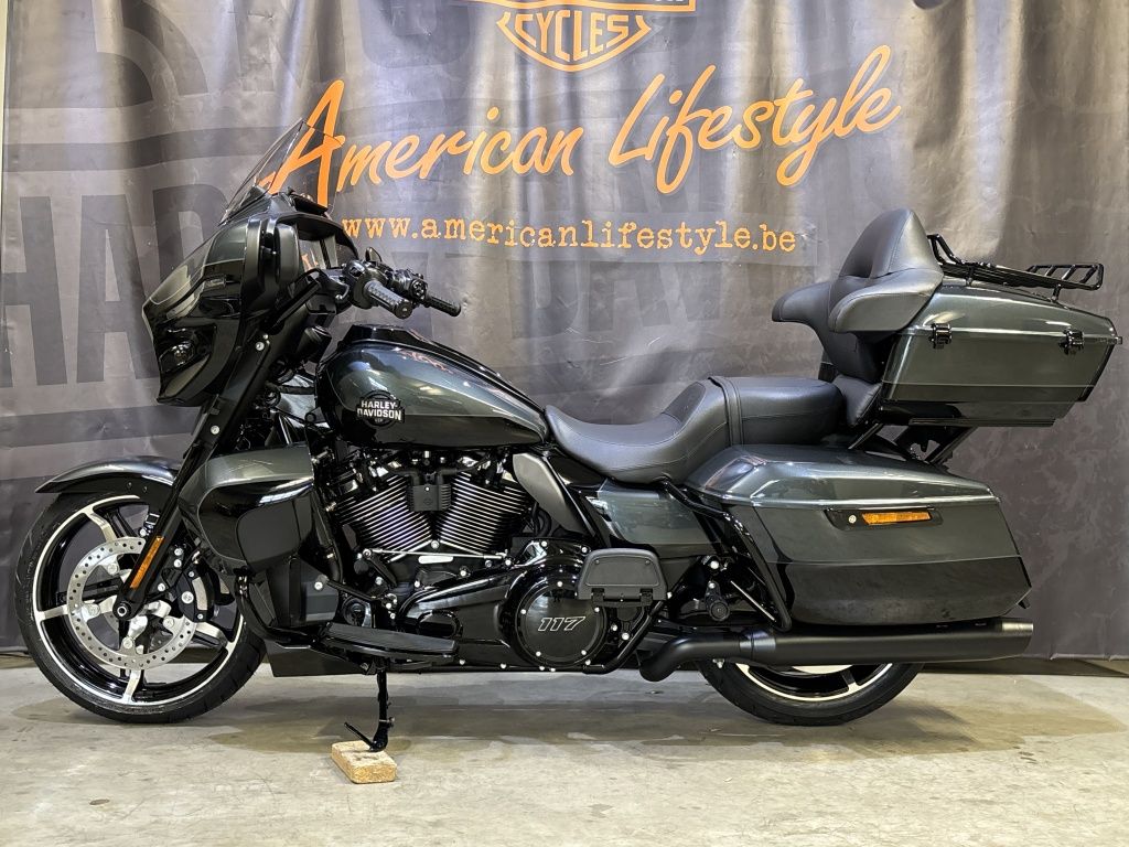 Touring Touring Street Glide Ultra FLHXU  Touring Touring Street Glide Ultra FLHXU