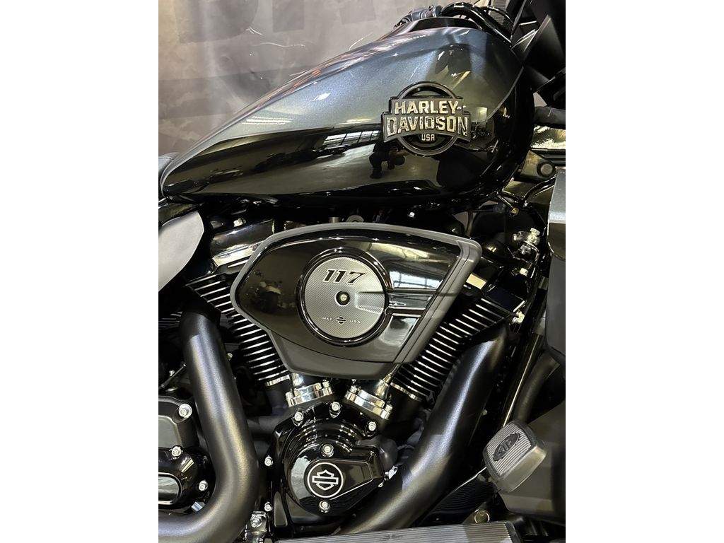 Touring Touring Street Glide Ultra FLHXU  Touring Touring Street Glide Ultra FLHXU